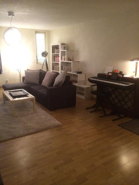 L'Appartement De La Maison Du Theatre Saint Bonnet Μπουρζ Δωμάτιο φωτογραφία
